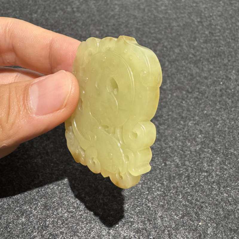 清 黄玉鱼化龙纹牌 - 图5