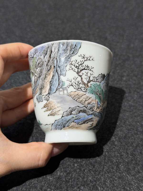 清雍正 五彩山水人物纹杯 - 图5