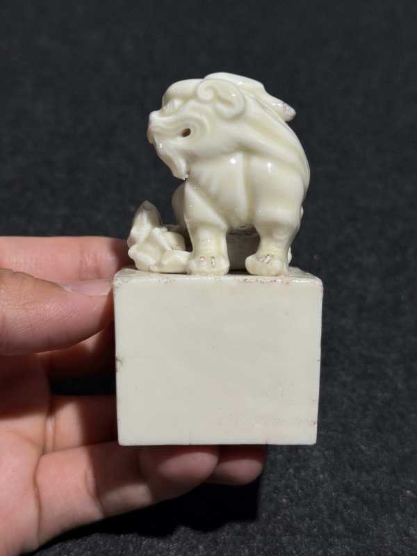 明末清初 陈永华自用德化窑兽纽印章一对 - 图16