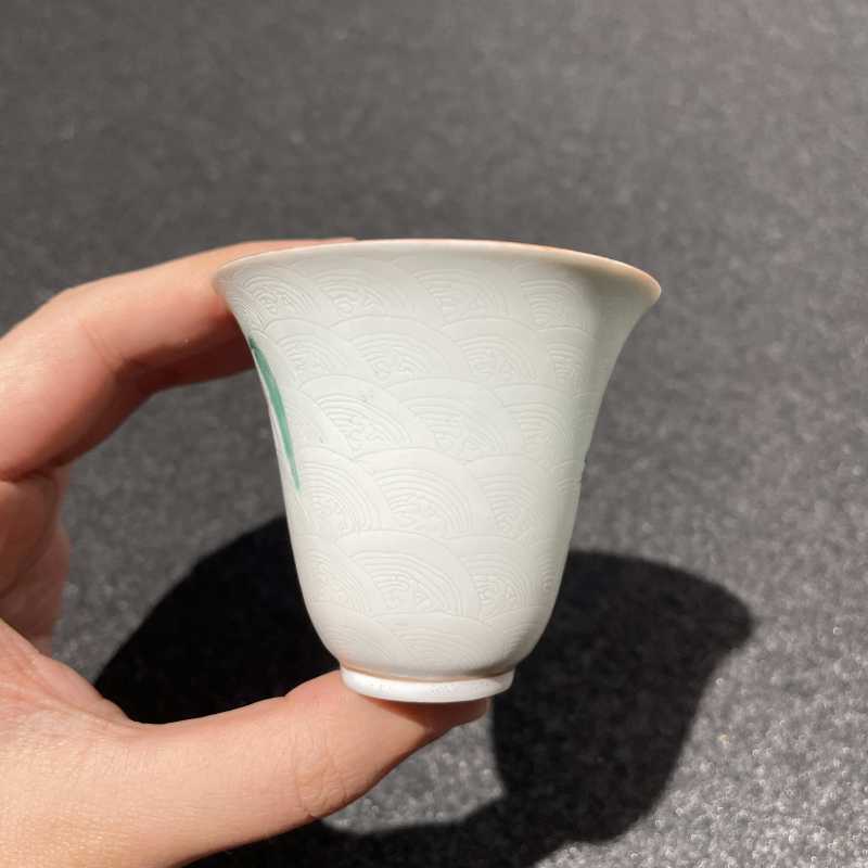 清嘉庆 轧道粉彩仙人乘槎图小杯 - 图5