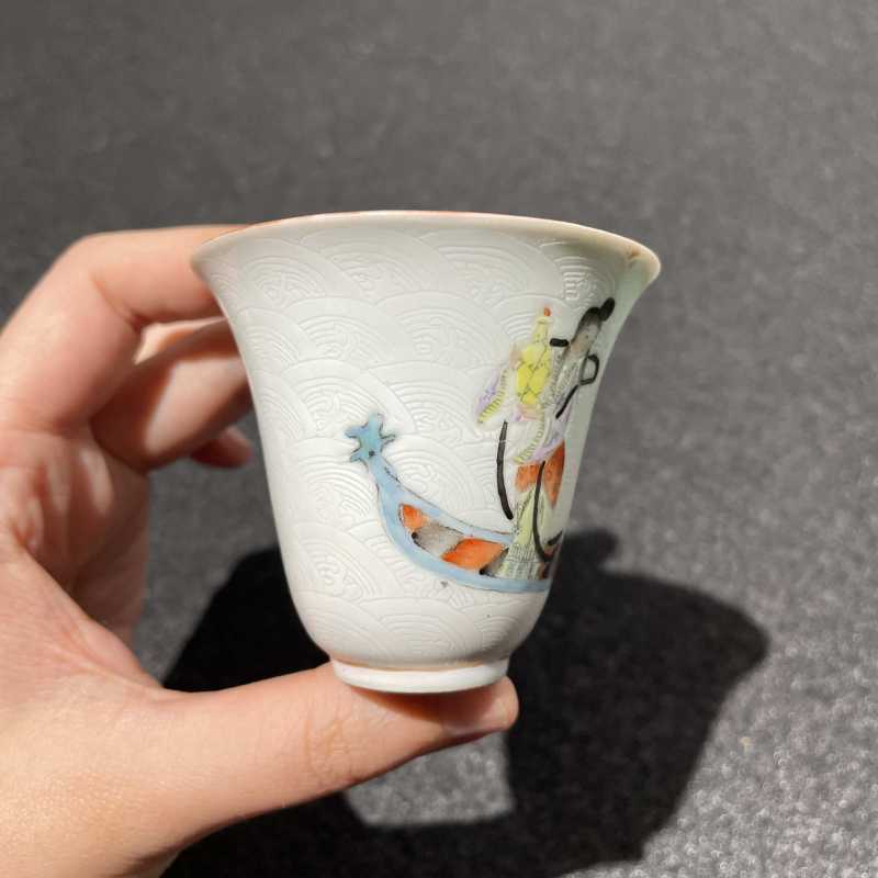 清嘉庆 轧道粉彩仙人乘槎图小杯 - 图6