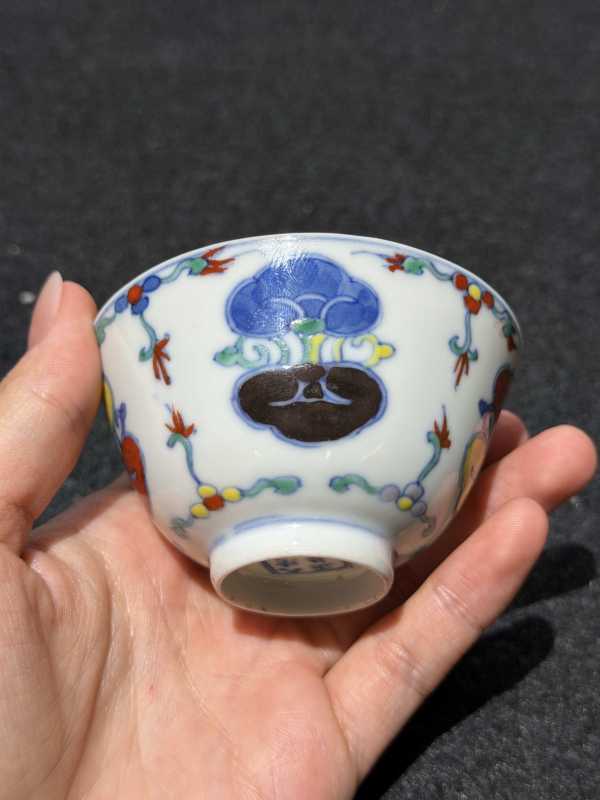 清 斗彩灵芝纹杯 - 图4