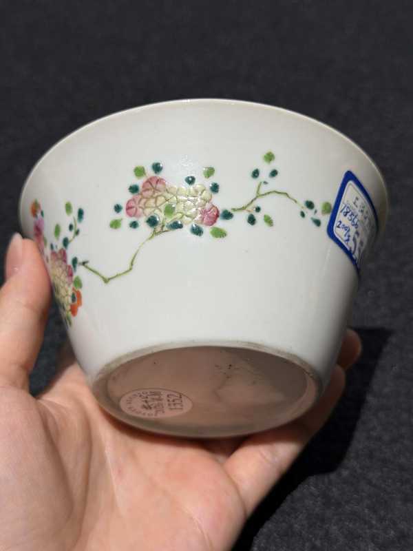 清雍正 粉彩折枝花卉纹马蹄杯一组十只 - 图4