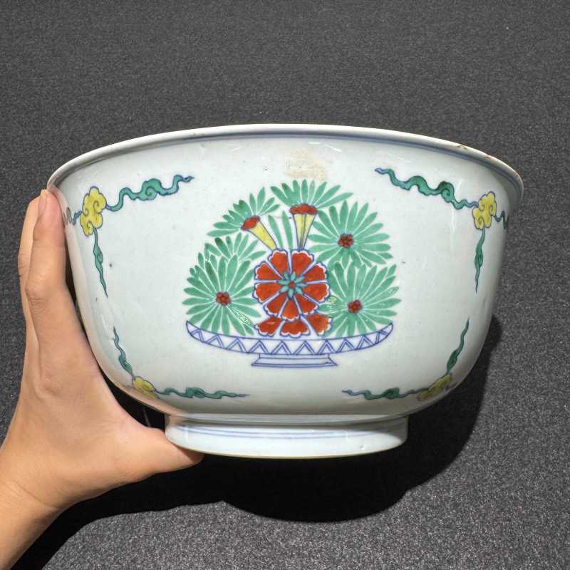 清康熙 斗彩仿成窑团菊纹碗 - 图5