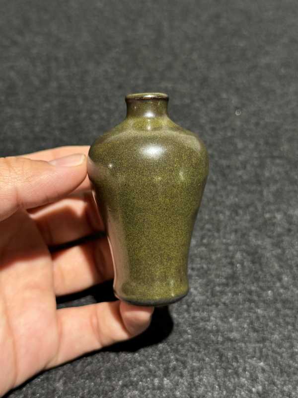 清乾隆 茶叶末釉小梅瓶 - 图3