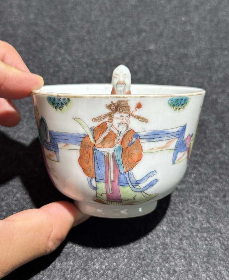 清道光 外粉彩仙人祝寿图内堆塑寿星公道杯 - 图2