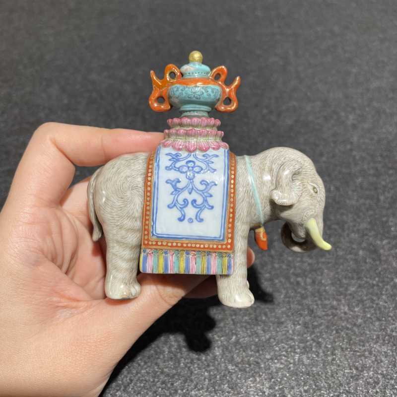 清乾隆 粉彩瓷塑七珍象宝 - 图8