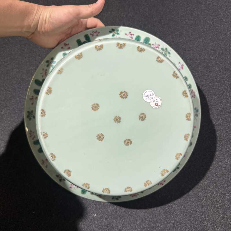 清乾隆 豆青地粉彩金玉满堂纹折沿洗 - 图9