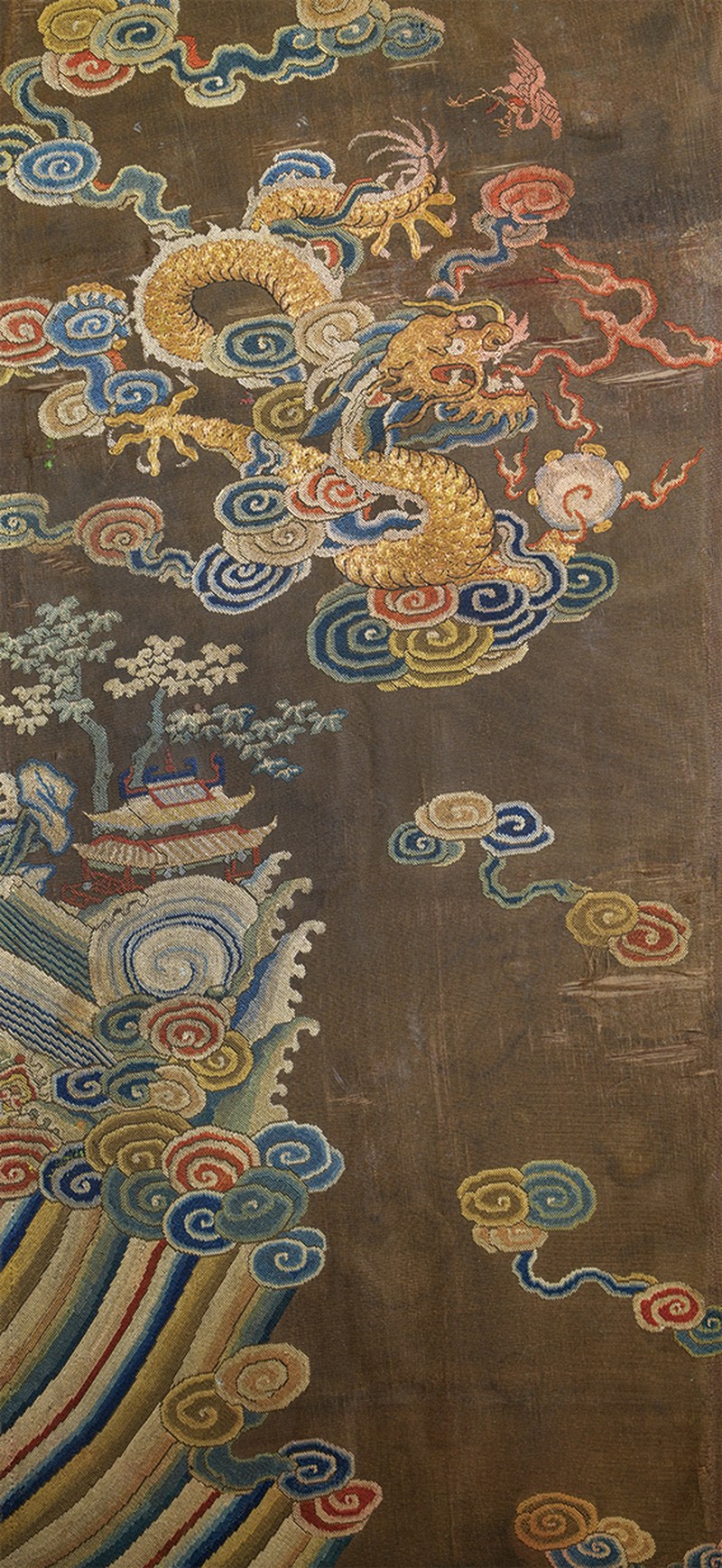 清纳纱金线绣海屋添筹龙纹饰片