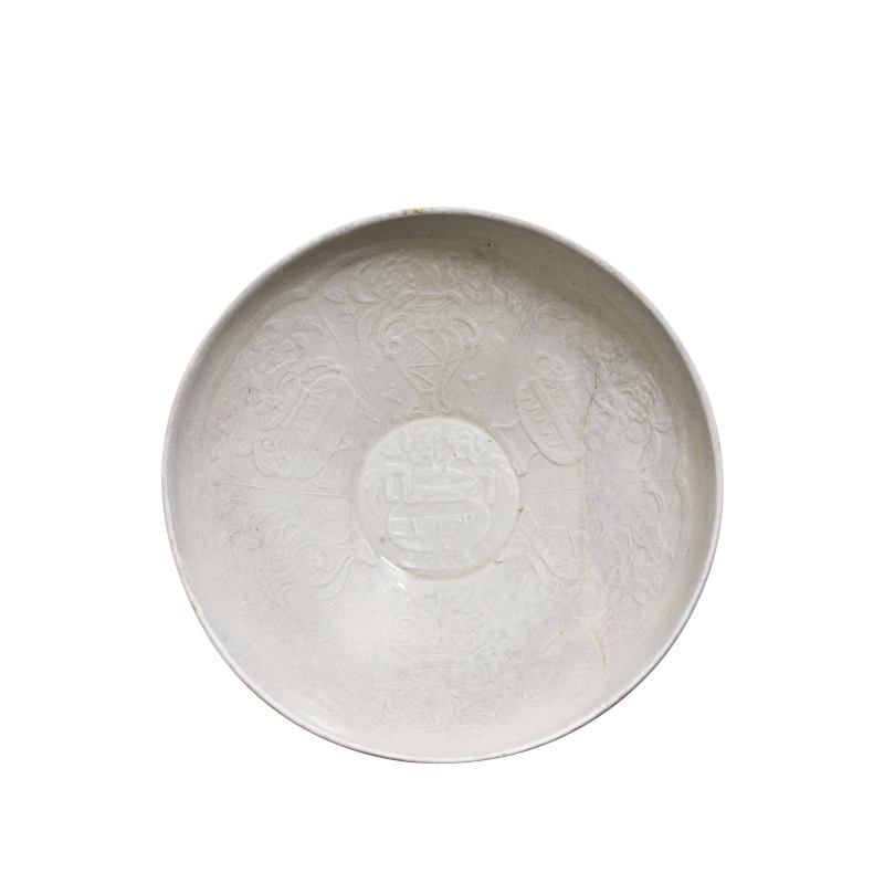 明 白釉印花碗