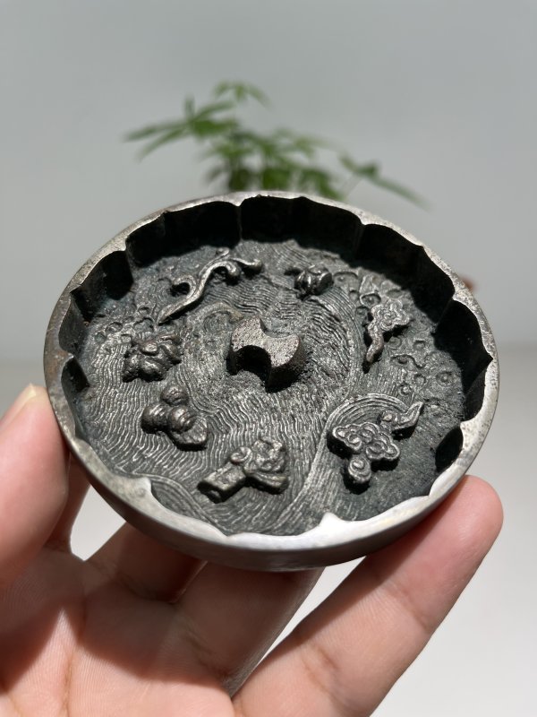 明 高缘多宝纹镜 - 图3