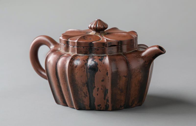 清康熙 陈殷尚 菊瓣壶 - 图3