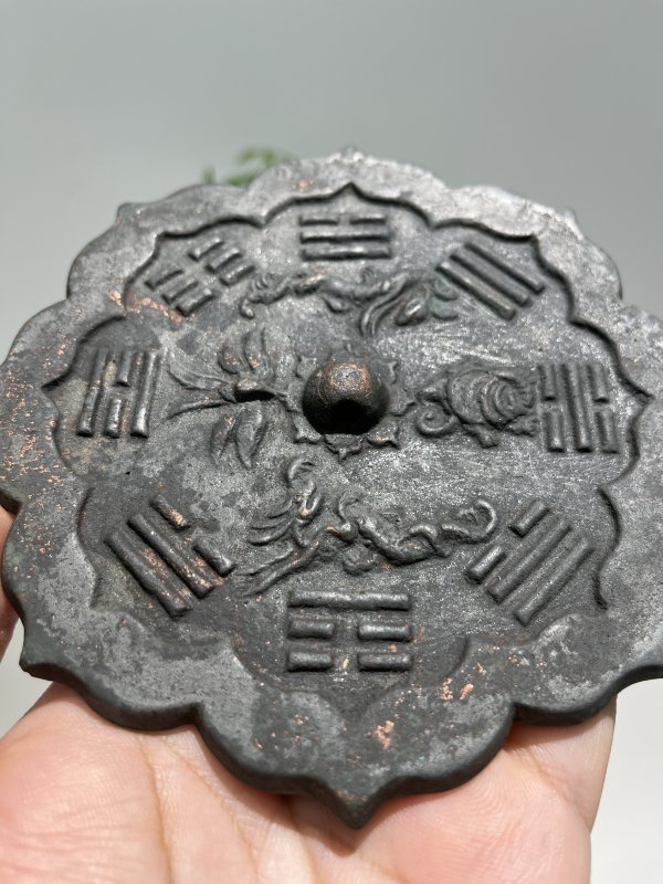 明 菱花形四神八卦纹镜 - 图5