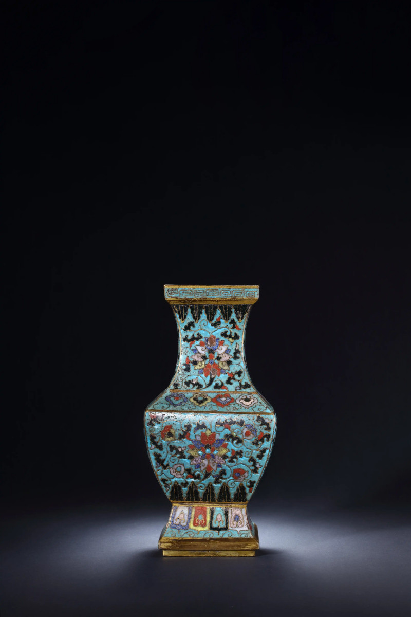 15-16世纪景泰蓝缠枝莲纹仿汉壶方尊 - 图2