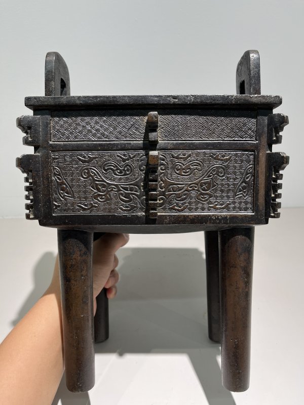 明万历 铜饕餮纹四方鼎式炉 - 图3