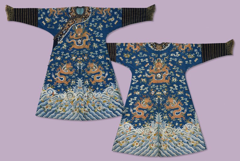 清蓝地刺绣金龙纹吉服袍