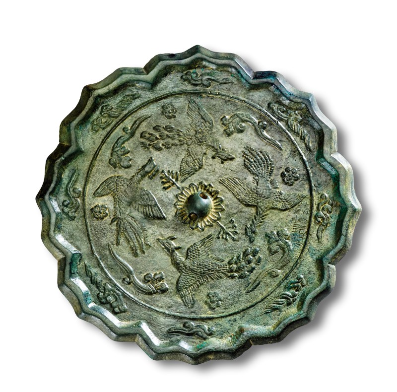 明 菱花形四凤祥云纹镜