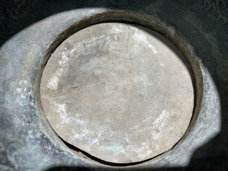 明 铜鎏金“云间胡文明制”款海水龙纹簋式炉 - 图17