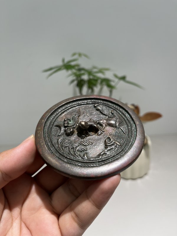 明 瑞兽钮犀牛望月纹镜 - 图5