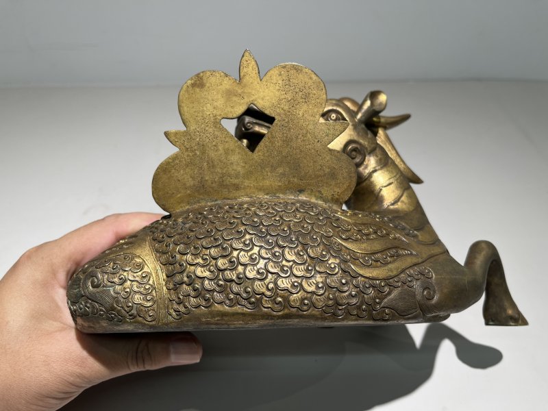 清 铜鎏金犀牛望月镜架 - 图7