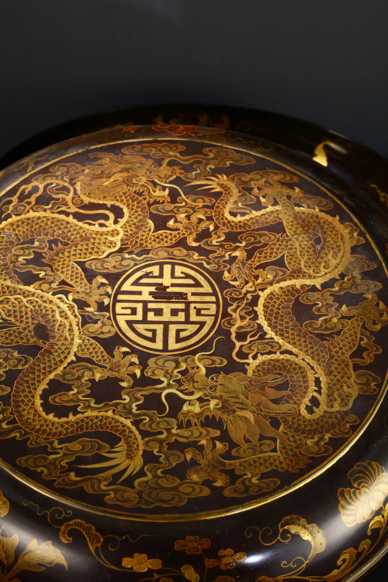 清乾隆大漆描金大捧盒 - 图6