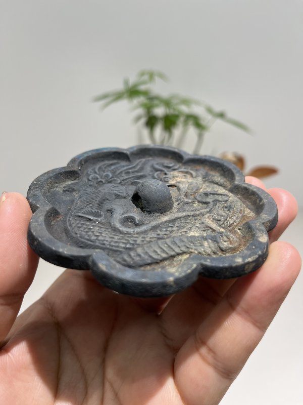 明 葵花形摩羯纹镜 - 图5