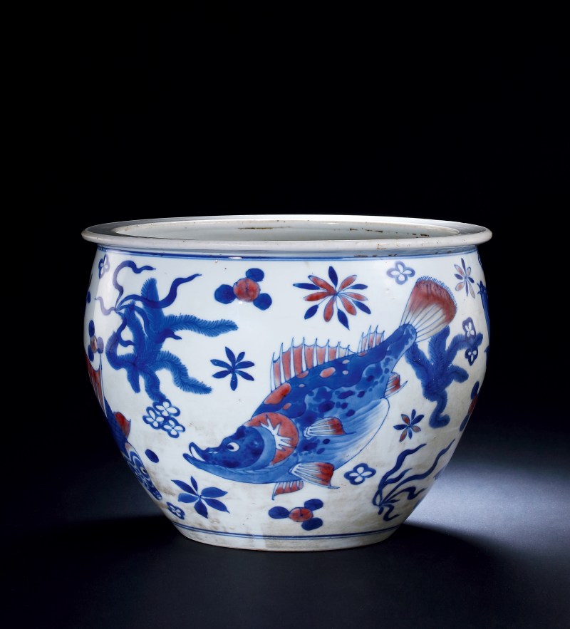 清早期青花釉里红鱼藻纹卷缸