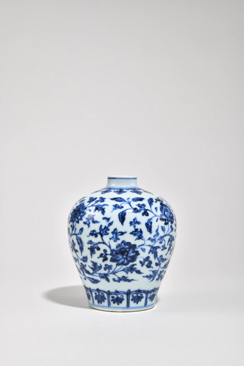 清雍正 御制仿宣窑青花缠枝花卉纹茶叶罐 - 图3