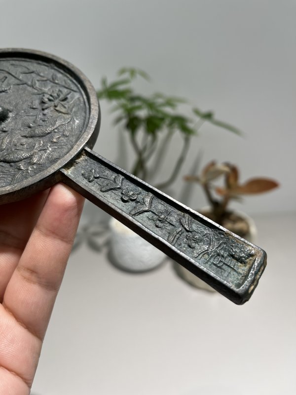 明 沉鱼落雁纹手柄镜 - 图5