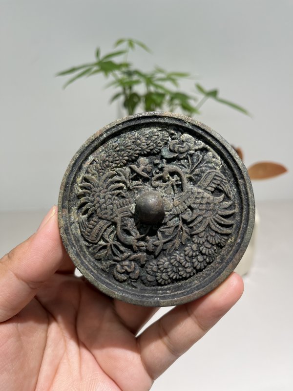 明 双凤衔花枝纹镜 - 图2