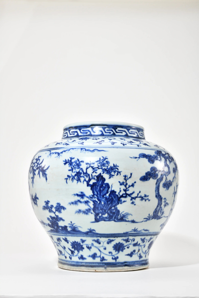 明早期 青花缠枝花卉三清对弈图大罐 - 图4