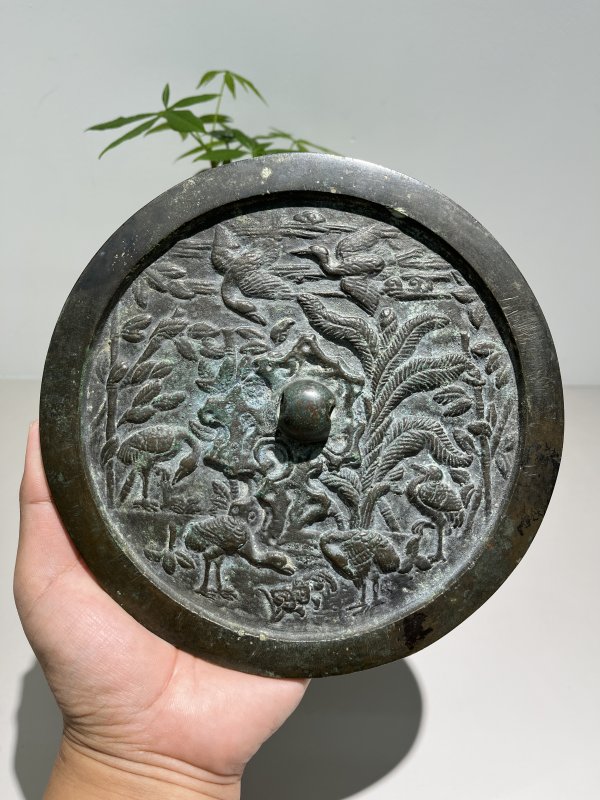 明 六鹤同春洞石芭蕉纹镜 - 图2