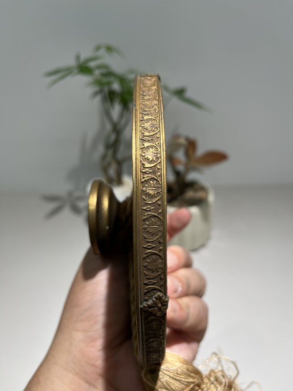 清 铜鎏金花卉纹玻璃镜 - 图6