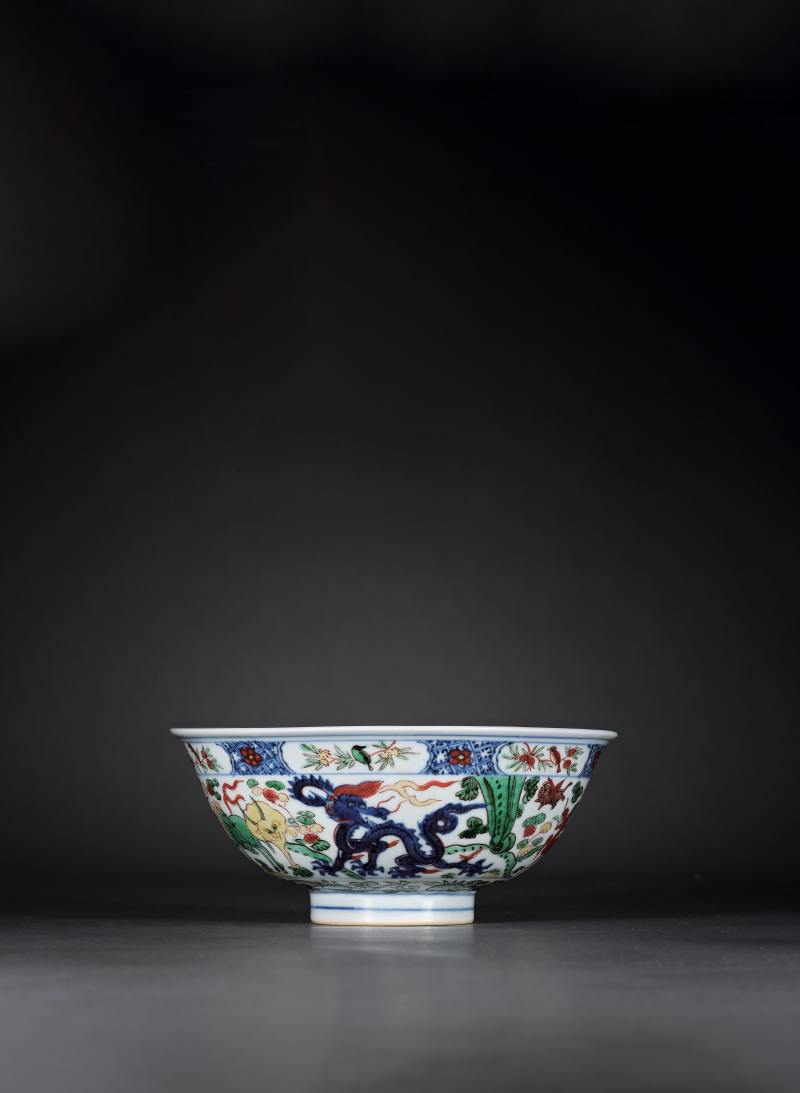 明万历 青花五彩瑞兽云龙纹碗一对 - 图3