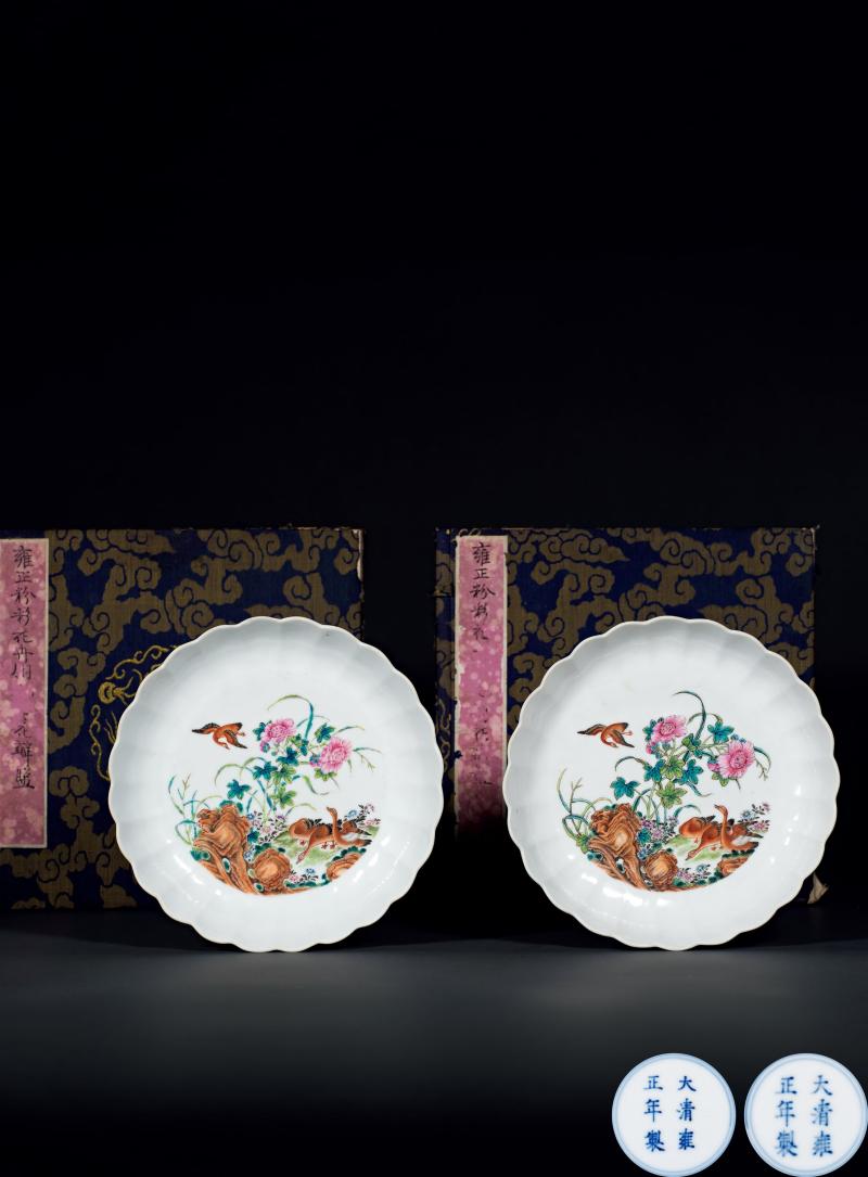 清雍正 粉彩“飞鸣宿食”图菊瓣盘一对（民国加彩）