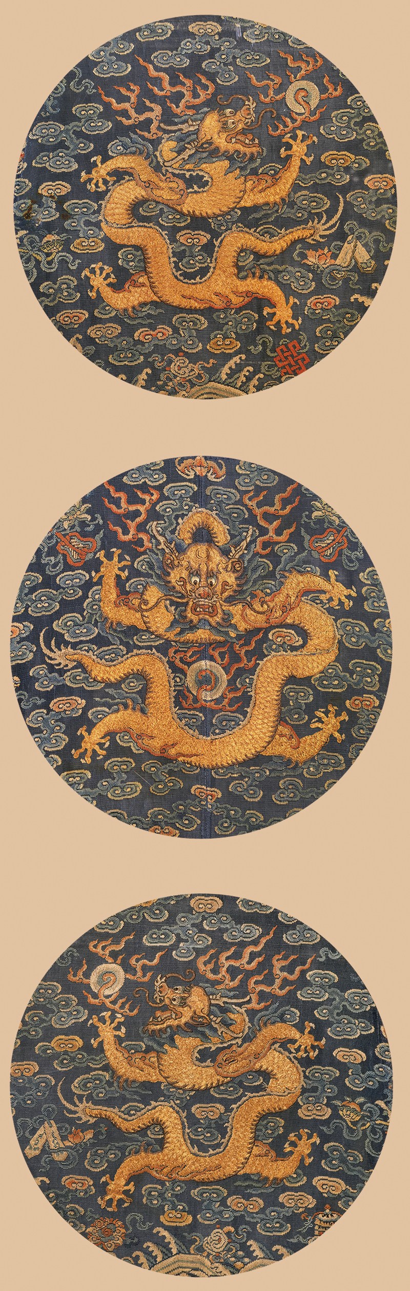清纳纱金线绣团龙饰片一组