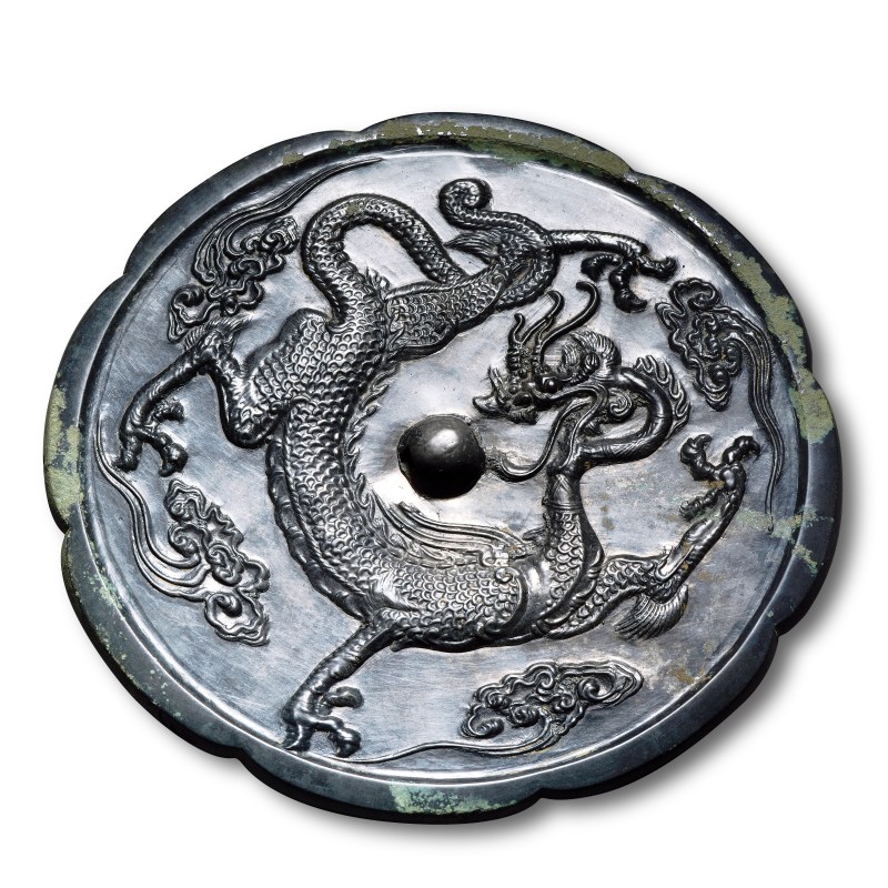 明 葵花形单龙纹镜