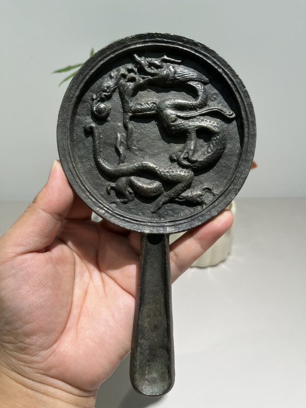 明 单龙戏珠手柄镜 - 图2