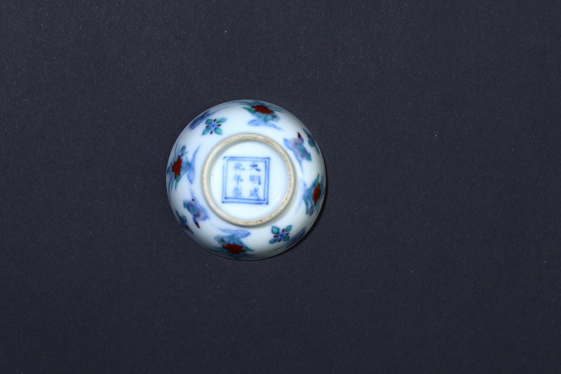 清康熙青花斗彩观莲图小浅碗一对 - 图3