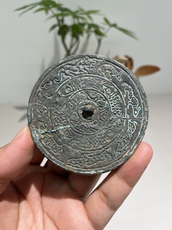 明 四鱼禽鸟瑞兽纹镜 - 图2
