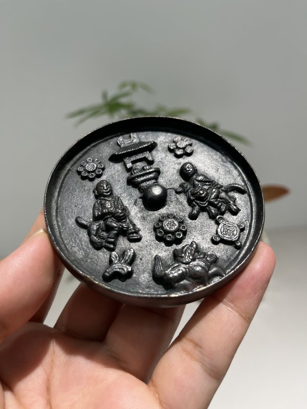 明 童子骑狮多宝纹镜 - 图3