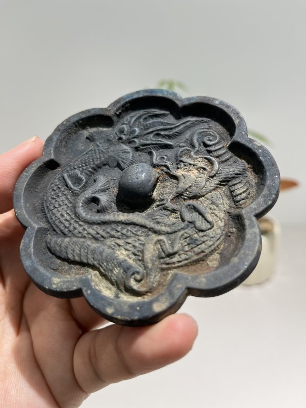 明 葵花形摩羯纹镜 - 图3