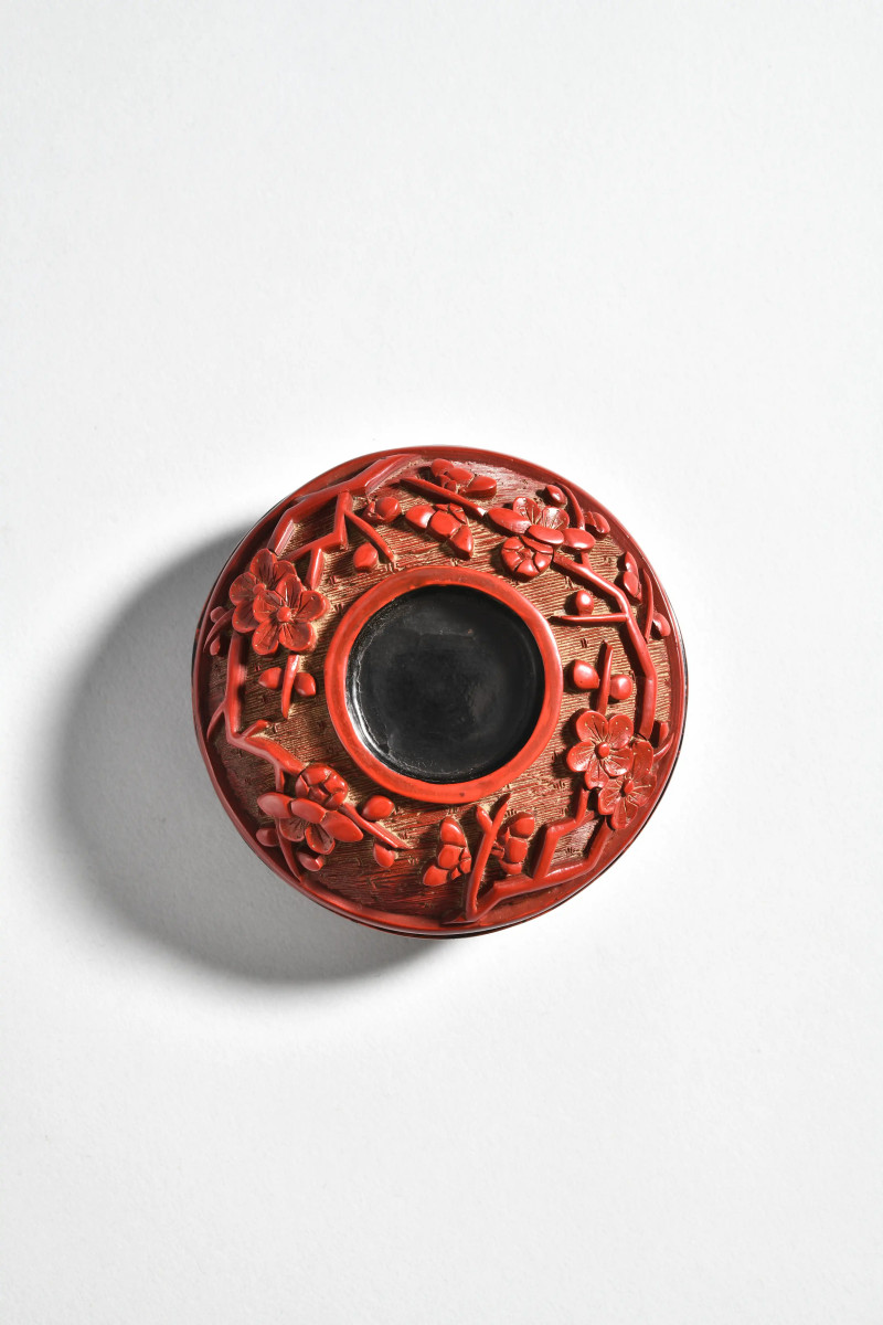 明 剔红梅花纹香盒 - 图2