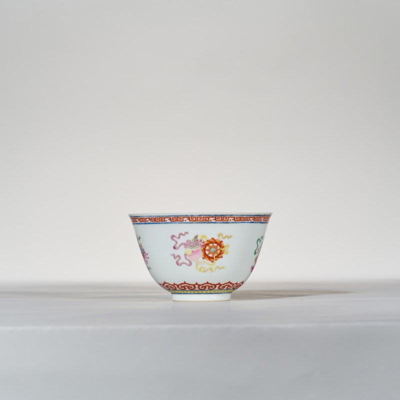 清乾隆 粉彩八宝纹茶碗 - 图6