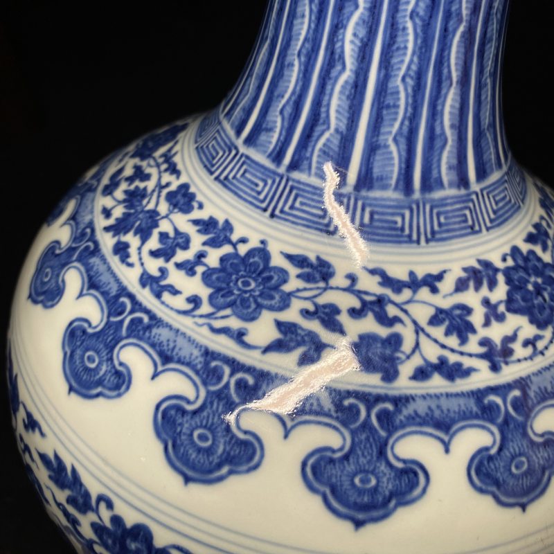 清道光 青花缠枝莲纹玉堂春瓶 - 图14