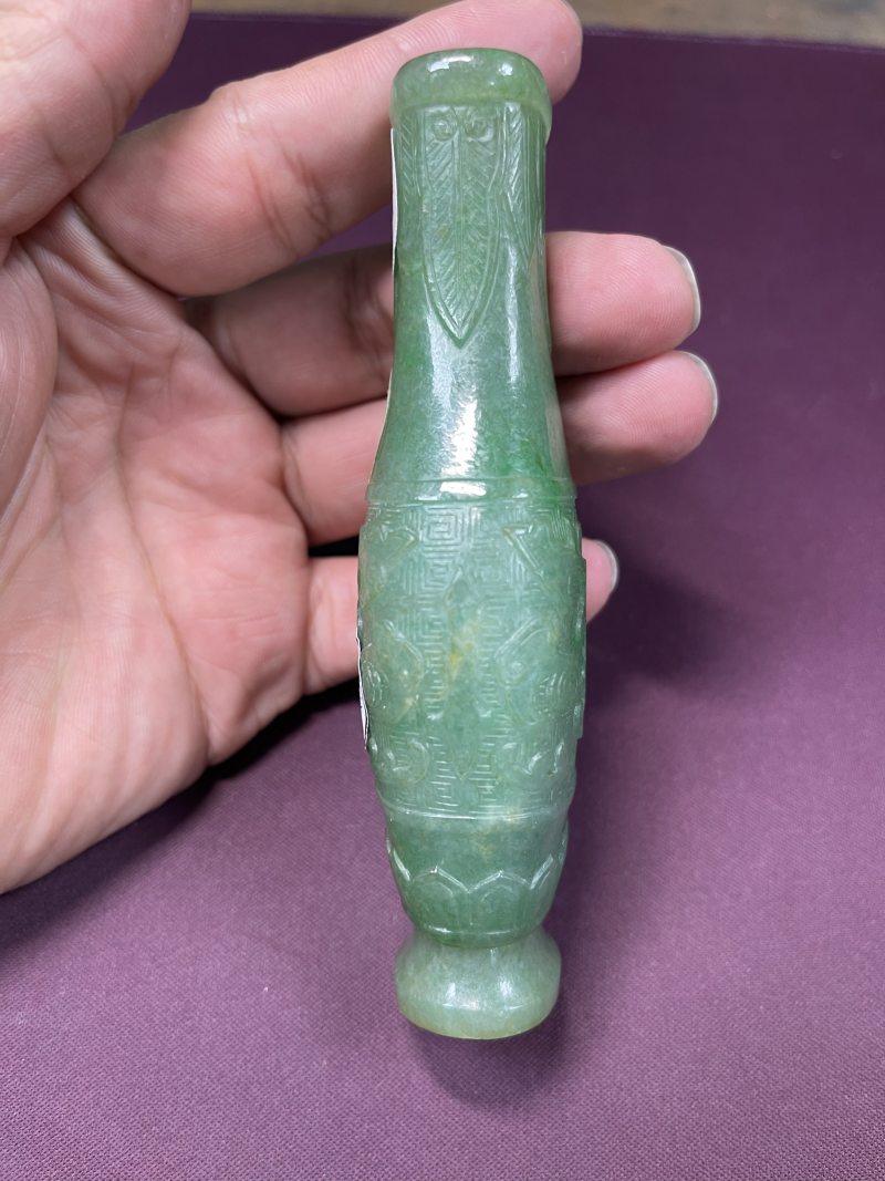 清乾隆 翡翠雕兽面纹香瓶 - 图6