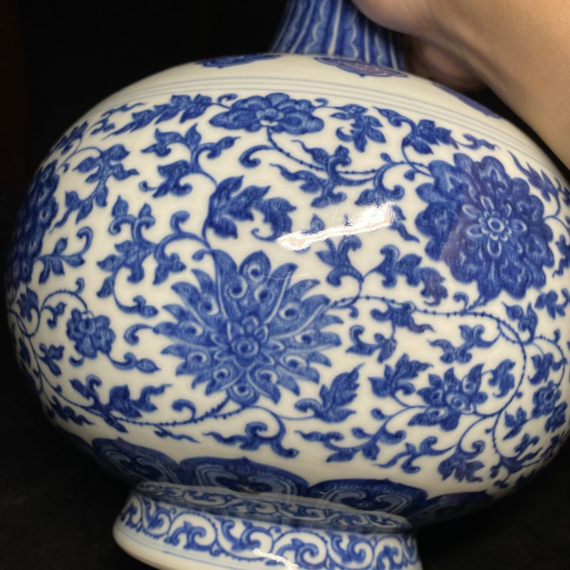 清道光 青花缠枝莲纹玉堂春瓶 - 图16
