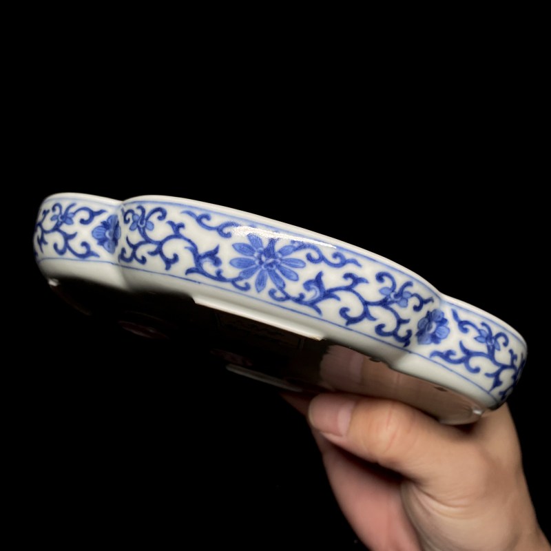 清道光 青花艾叶灵符纹海棠形茶盘 - 图6