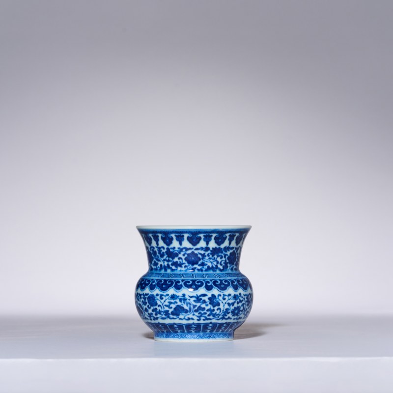 清道光 青花缠枝莲纹渣斗 - 图4