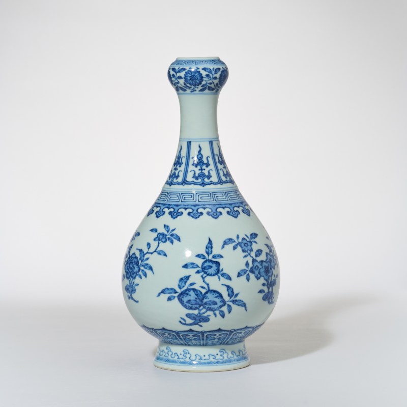 清道光 青花折枝花果纹蒜头瓶 - 图5